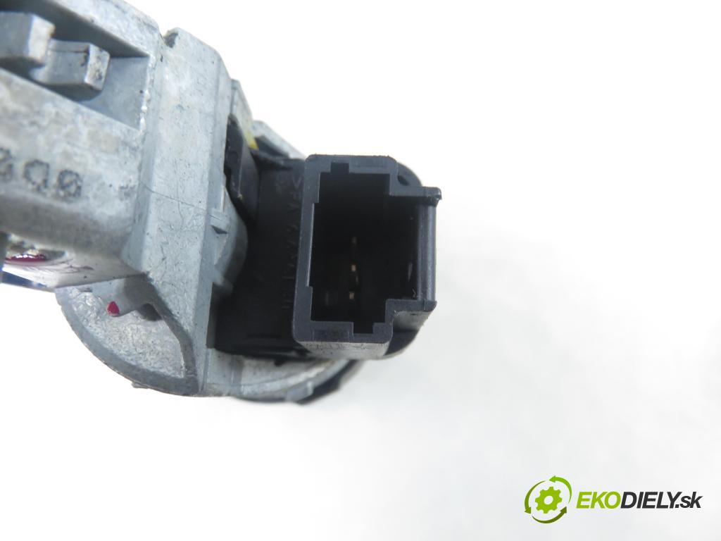 CITROEN C3 II (SC_) HB 2010 0,00 1.6 HDi 90 - 9HX (DV6ATED4) 1560,00 spinačka N0503451 ; N0502455 ; 9663123380 (Spínacia skrinka)