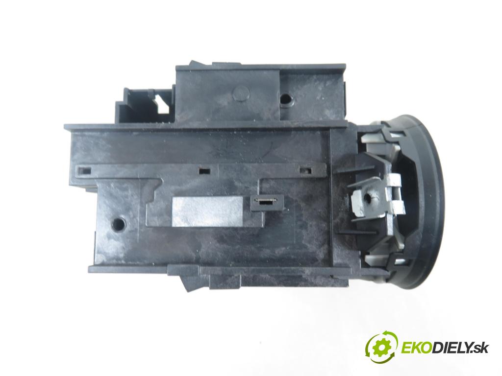 VW PASSAT B6 (3C2) SEDAN 2007 125,00 2.0 TDI - BMR 1968,00 spinačka 3C0905843Q (Spínacia skrinka)