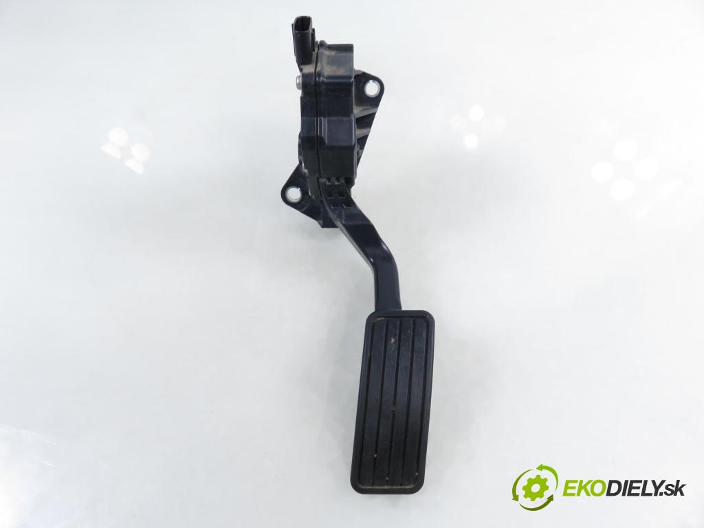 SUBARU FORESTER (SG_) KOMBI 2006 92,00 2.0 AWD 125 - EJ201 1994,00 Potenciometer plynu 1988007060 ; 36010SA060 (Potenciometer plynového pedálu)