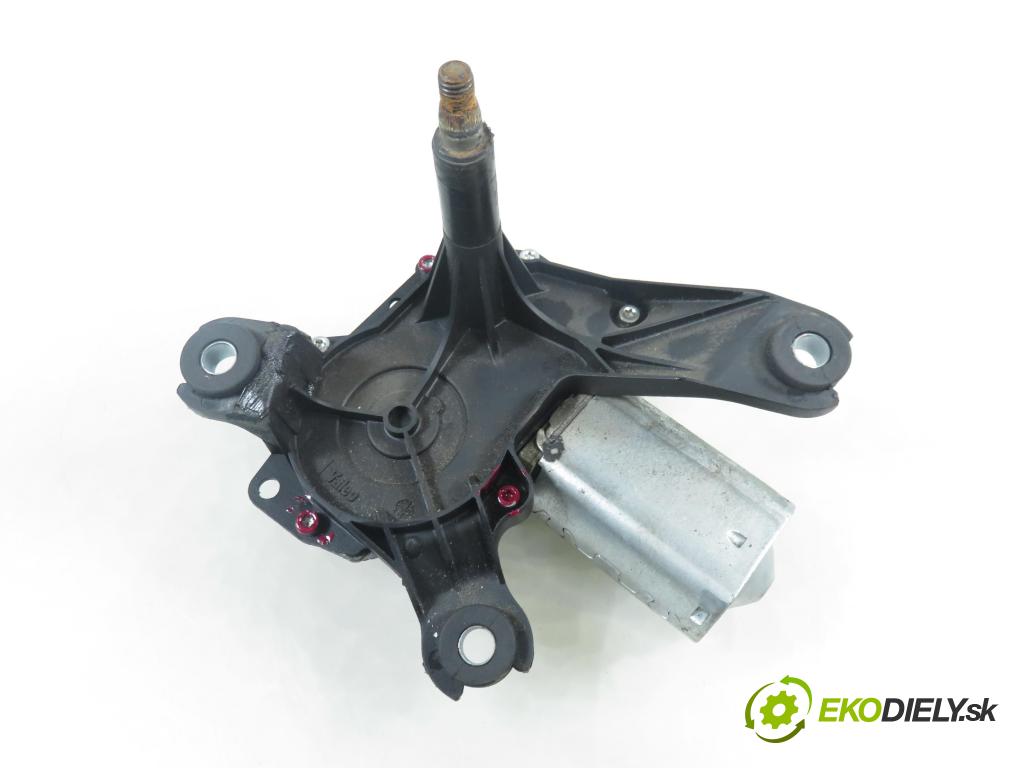 OPEL CORSA C (X01) HB 2001 43,00 1.0 12V 58 - Z 10 XE 973,00 Motorček stierače zadné 09132802