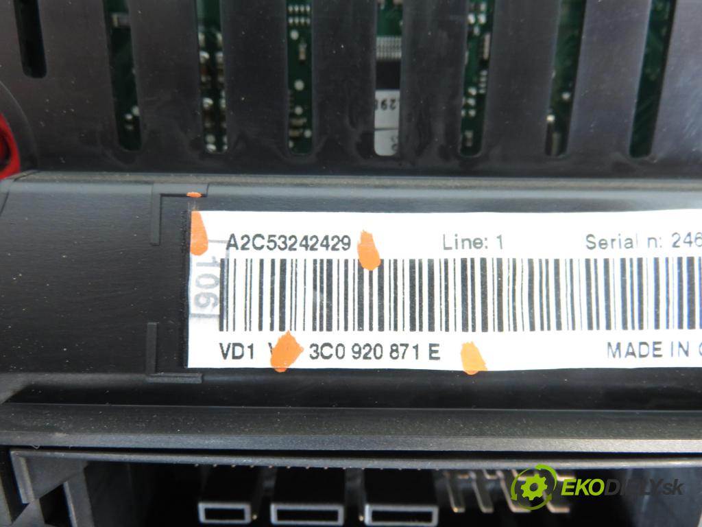 VW PASSAT B6 (3C2) SEDAN 2007 125,00 2.0 TDI - BMR 1968,00 Prístrojovka elektrický 3C0920871E