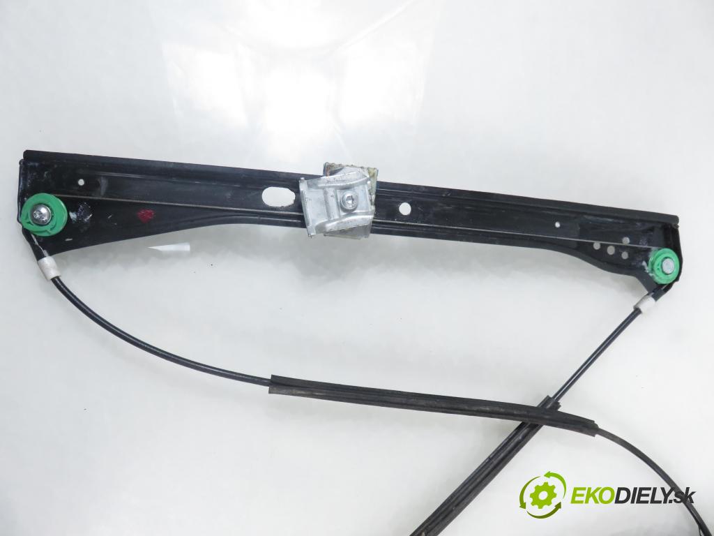VW GOLF V (1K1) HB 2005 55,00 1.4 16V - BCA 1390,00 mechanismus oken 3D 1K0959793H