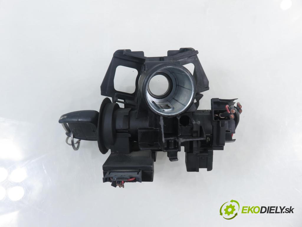 OPEL ZAFIRA A Nadwozie Wielkopojemne (MPV) (T98)  MINIVAN 2001 74,00 2.0 DTI 16V 101 - Y 20 DTH 1995,00 spinačka 90589313 ; 90589389 ; 5WK4763 (Spínacia skrinka)