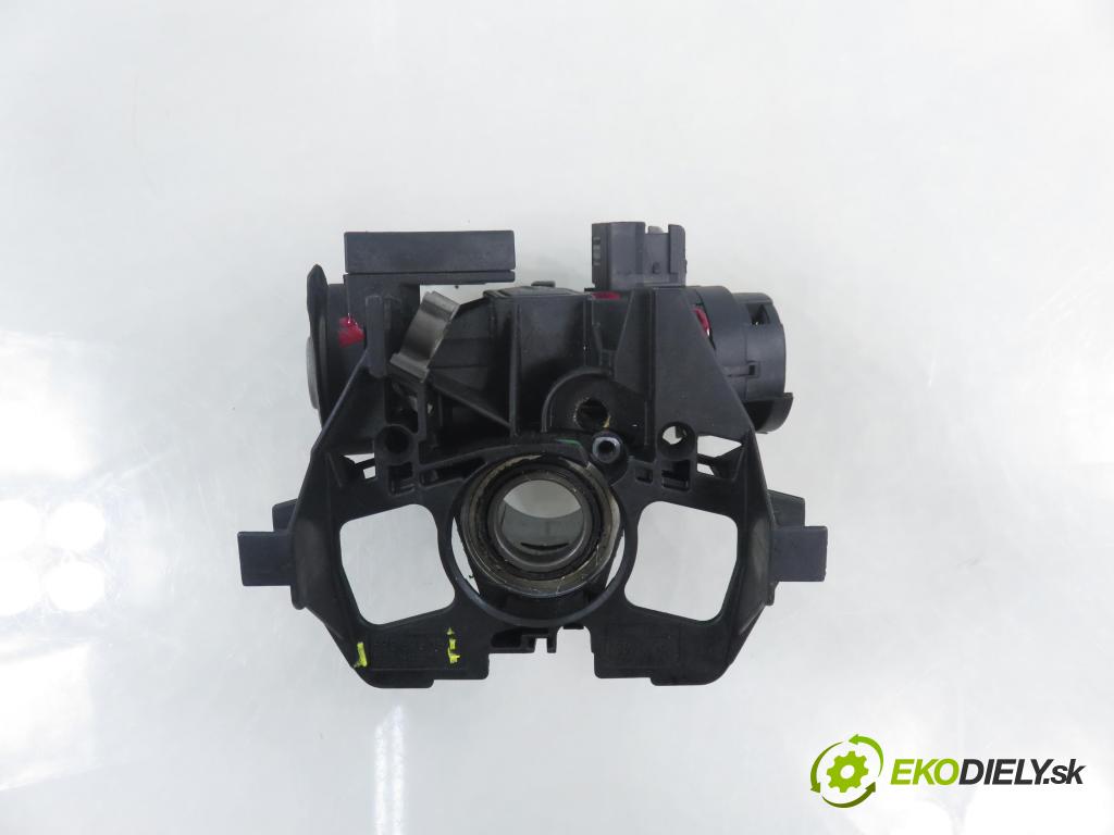 OPEL ZAFIRA A Nadwozie Wielkopojemne (MPV) (T98)  MINIVAN 2001 74,00 2.0 DTI 16V 101 - Y 20 DTH 1995,00 spinačka 90589313 ; 90589389 ; 5WK4763 (Spínacia skrinka)