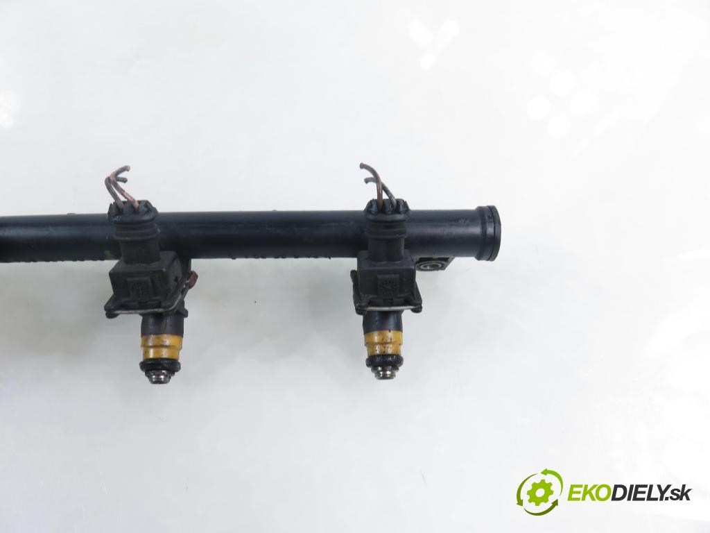 RENAULT CLIO II (BB_, CB_) HB 2003 66,00 1.6 (B/CB0D) - K7M 744 1598,00 Lišta vstrekovacia 8200139674 ; H029611 ; ITGM60 (Vstrekovacia lišta)