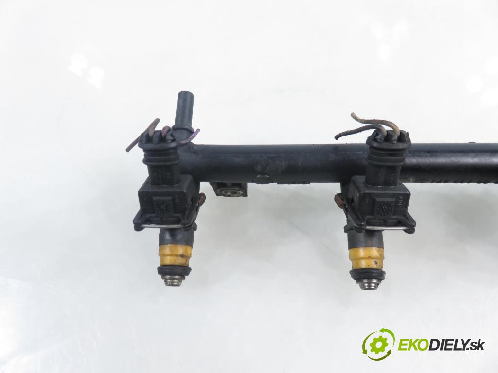 RENAULT CLIO II (BB_, CB_) HB 2003 66,00 1.6 (B/CB0D) - K7M 744 1598,00 Lišta vstrekovacia 8200139674 ; H029611 ; ITGM60 (Vstrekovacia lišta)