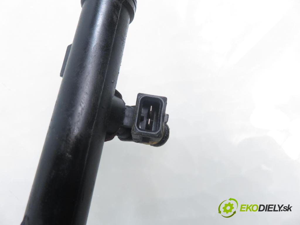 RENAULT CLIO II (BB_, CB_) HB 2003 66,00 1.6 (B/CB0D) - K7M 744 1598,00 Lišta vstrekovacia 8200139674 ; H029611 ; ITGM60 (Vstrekovacia lišta)