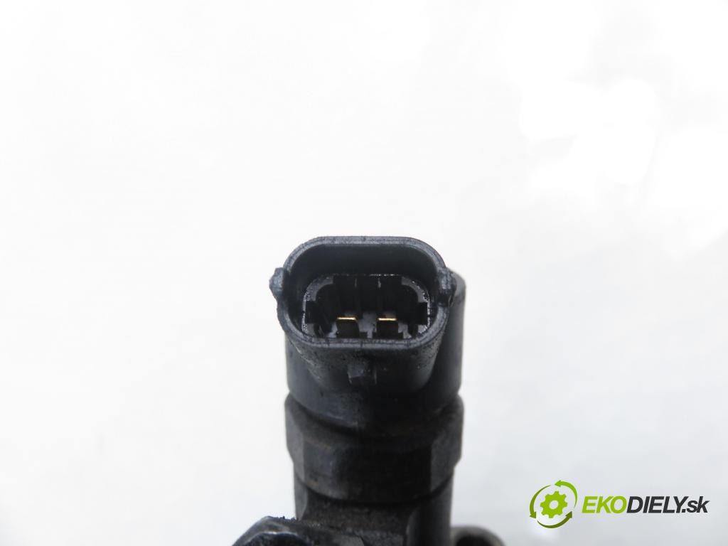 FORD FOCUS II (DA_, HCP) HB 2005 66,00 1.6 TDCi 90 - HHDA 1560,00 vstrekovač 0445110239 (Vstrekovač paliva)