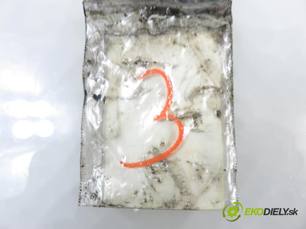 FORD FOCUS II (DA_, HCP) HB 2005 66,00 1.6 TDCi 90 - HHDA 1560,00 vstrekovač 0445110239 (Vstrekovač paliva)