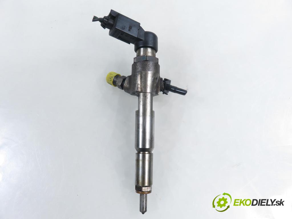 FORD FOCUS II (DA_, HCP) HB 2009 85,00 1.8 TDCi 115 - KKDA 1753,00 vstrekovač 4M5Q9F593AD (Vstrekovač paliva)