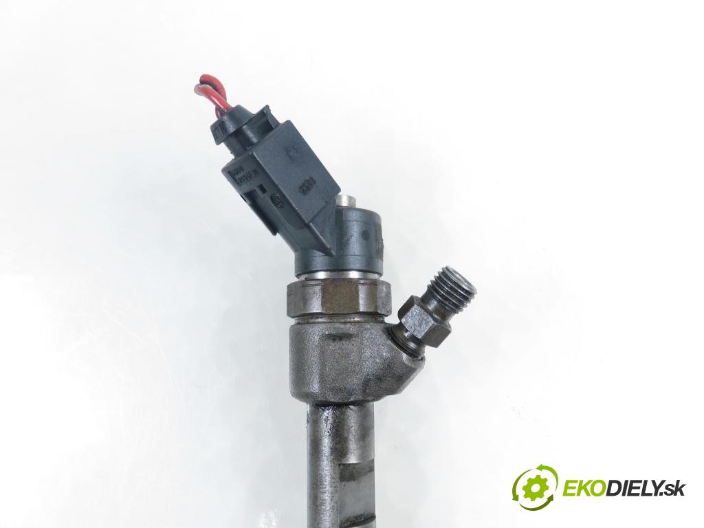 SMART FORTWO Coupe (450) HB 2004 30,00 0.8 CDI (450.300, 450.301, 450.302, 450.303, 450.3 799,00 vstrekovač 0445110023 ; 6600700187 (Vstrekovač paliva)