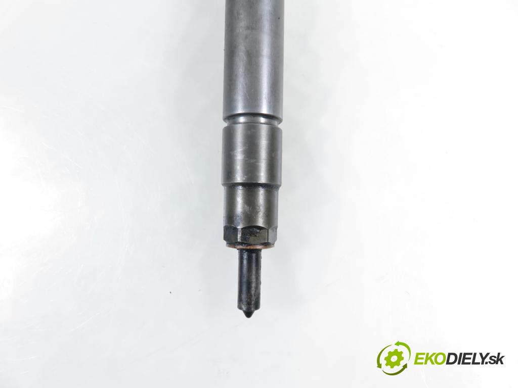 SMART FORTWO Coupe (450) HB 2004 30,00 0.8 CDI (450.300, 450.301, 450.302, 450.303, 450.3 799,00 vstrekovač 0445110023 ; 6600700187 (Vstrekovač paliva)