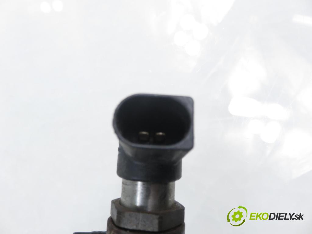 FORD FOCUS II (DA_, HCP) HB 2009 85,00 1.8 TDCi 115 - KKDA 1753,00 vstrekovač 4M5Q9F593AD (Vstrekovač paliva)