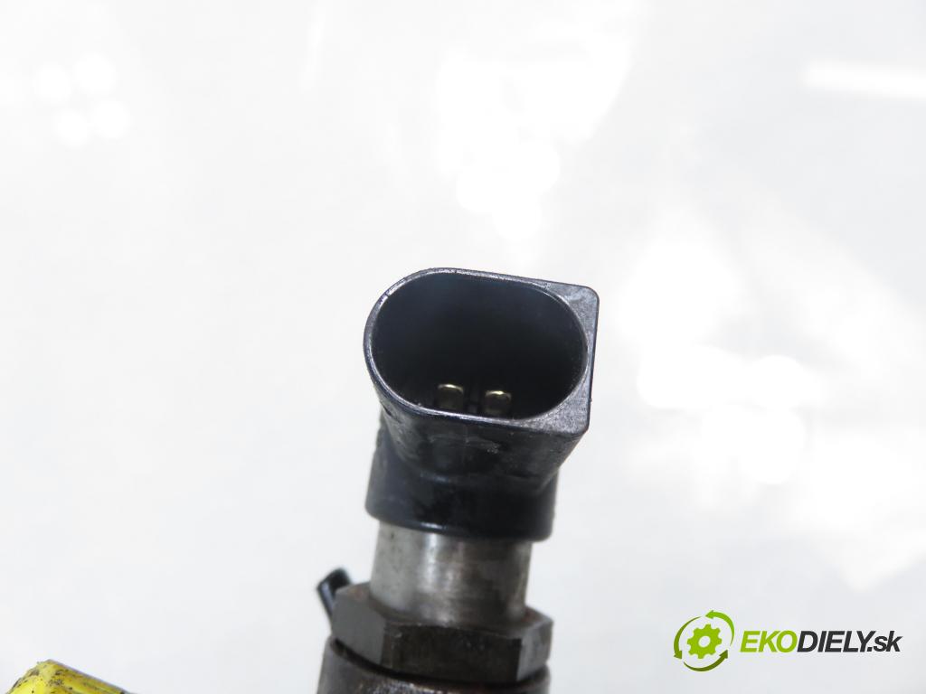 FORD FOCUS II (DA_, HCP) HB 2009 85,00 1.8 TDCi 115 - KKDA 1753,00 vstrekovač 4M5Q9F593AD (Vstrekovač paliva)