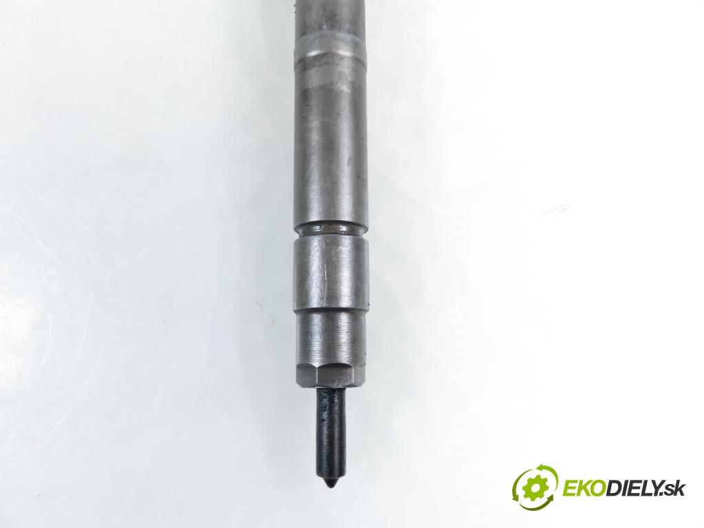 MERCEDES-BENZ KLASA C (W203) SEDAN 2003 85,00 C 200 CDI 116 - OM 611.962 2148,00 vstrekovač 0445110100 ; 6110701387 (Vstrekovač paliva)