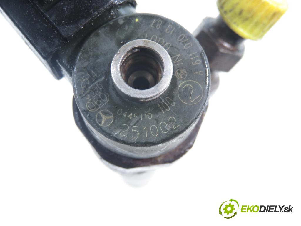 MERCEDES-BENZ KLASA C (W203) SEDAN 2003 85,00 C 200 CDI 116 - OM 611.962 2148,00 vstrekovač 0445110100 ; 6110701387 (Vstrekovač paliva)