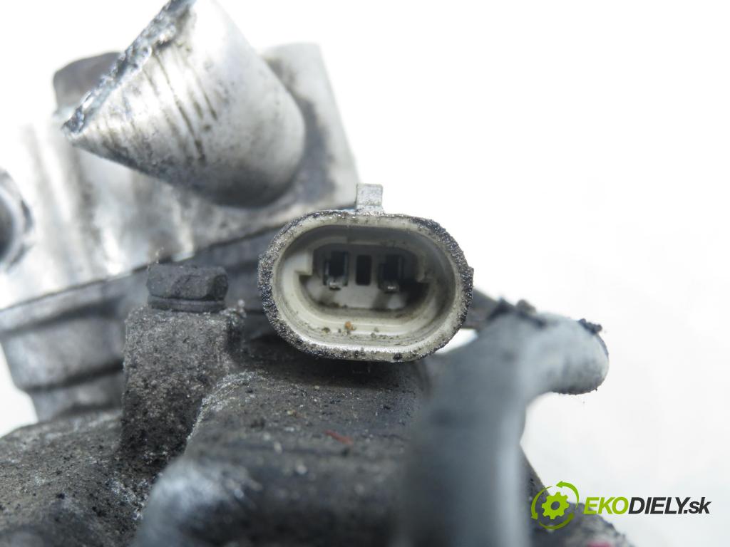 CHEVROLET CRUZE liftback (J305) HB 2012 120,00 2.0 Dsl - LNP 1998,00 KOMPRESOR: klimatizace 13314480 (Kompresor klimatizace)