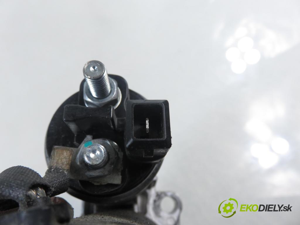 VW BORA (1J2) SEDAN 1999 66,00 1.9 TDI - AGR 1896,00 Štartér S0025 (Štartér)