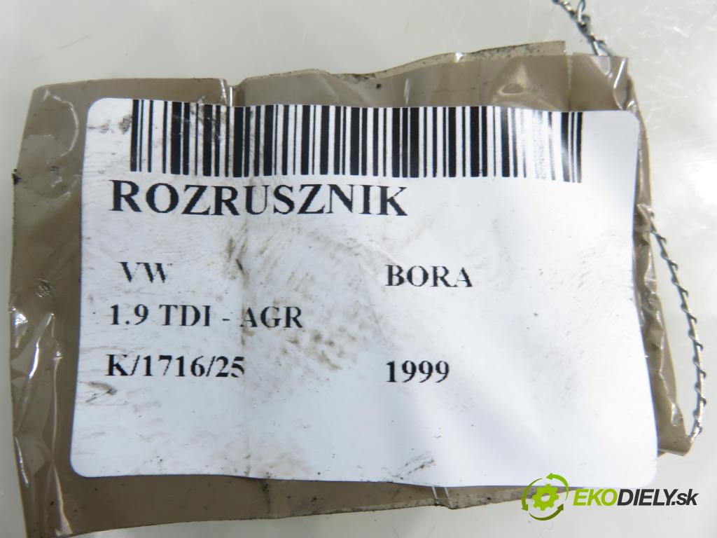 VW BORA (1J2) SEDAN 1999 66,00 1.9 TDI - AGR 1896,00 Štartér S0025 (Štartér)