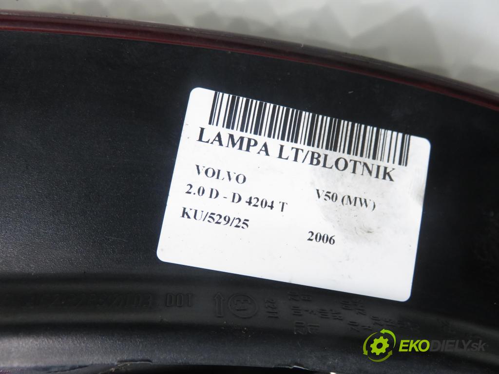 VOLVO V50 (MW) KOMBI 2006 100,00 2.0 D 136 - D 4204 T (PSA) 1997,00 světlo levé zadní