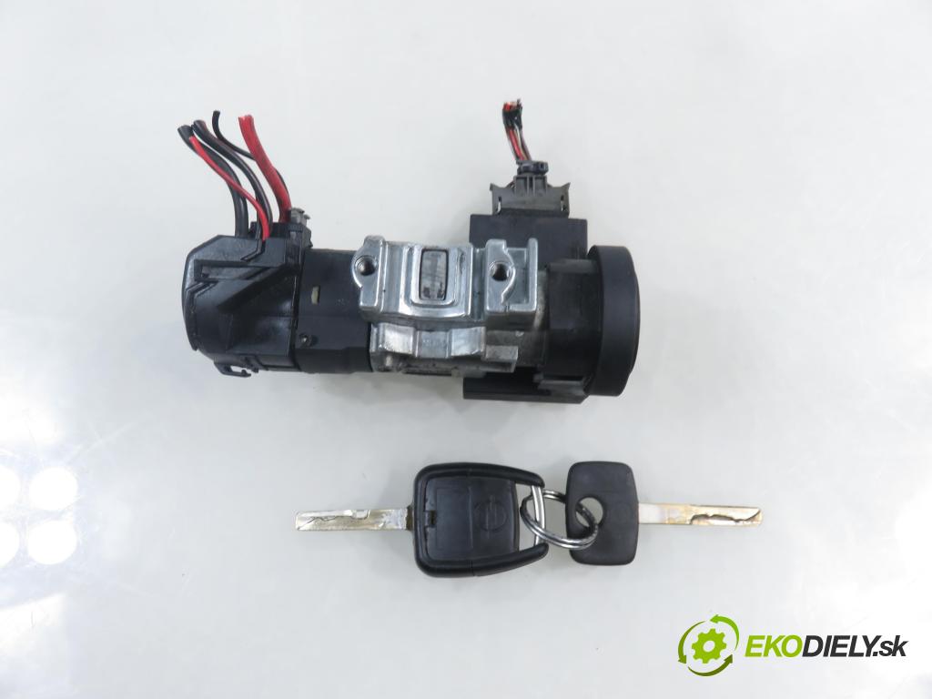 OPEL VECTRA B Kombi (J96) KOMBI 2000 74,00 2.0 DTI 16V - X 20 DTH 1995,00 spinačka 26037948 ; 26037951 ; 5WK4596 (Spínacia skrinka)