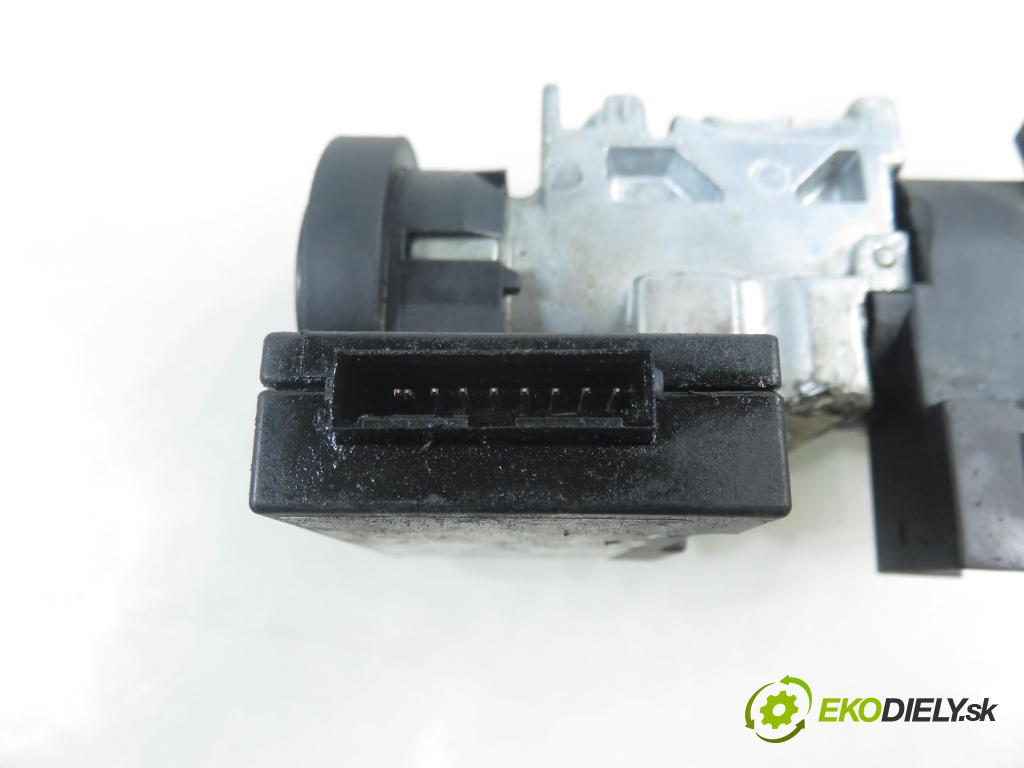 OPEL VECTRA B Kombi (J96) KOMBI 2000 74,00 2.0 DTI 16V - X 20 DTH 1995,00 spinačka 26037948 ; 26037951 ; 5WK4596 (Spínacia skrinka)