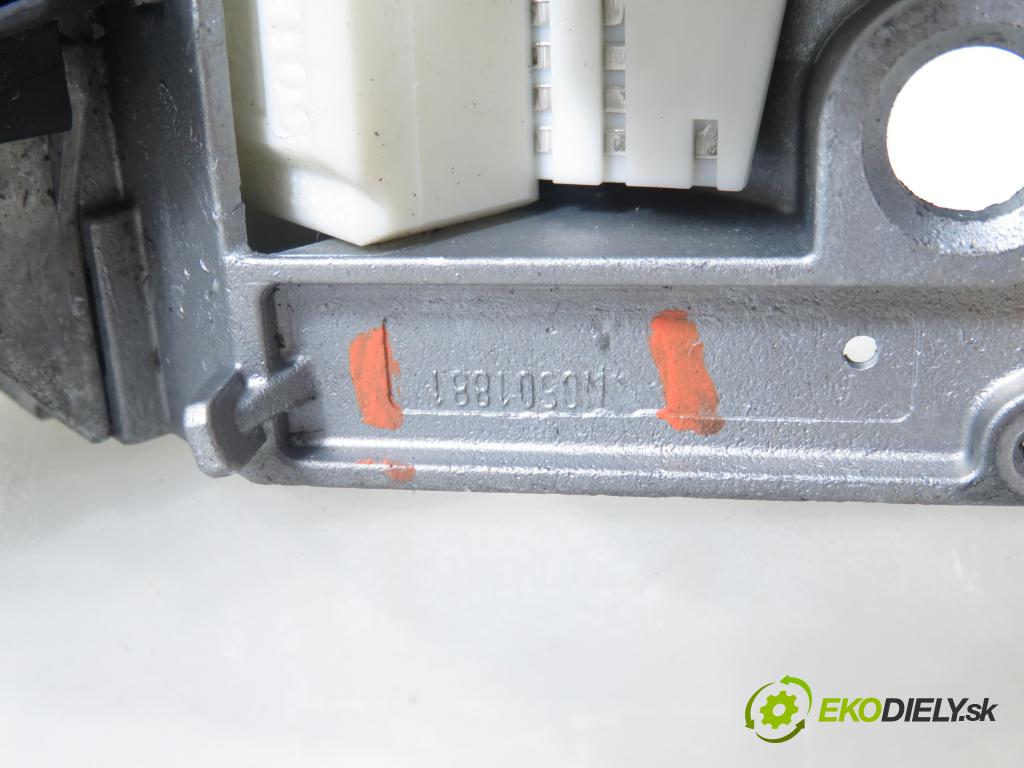 OPEL ZAFIRA B (A05) MINIVAN 2006 74,00 1.9 CDTI 8V 101 - Z 19 DTL 1910,00 spinačka N0501881 (Spínacia skrinka)