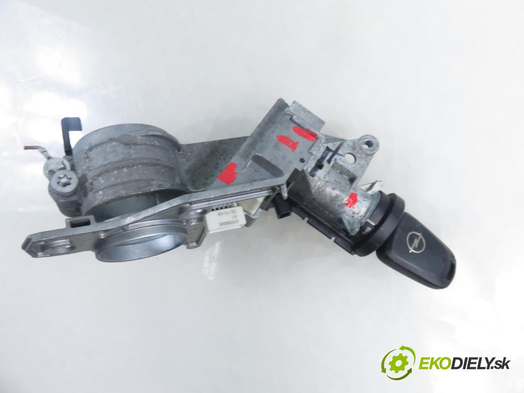 OPEL ZAFIRA B (A05) MINIVAN 2006 74,00 1.9 CDTI 8V 101 - Z 19 DTL 1910,00 spinačka N0501881 (Spínacia skrinka)