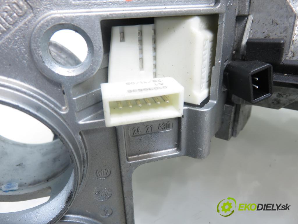 OPEL ZAFIRA B (A05) MINIVAN 2006 74,00 1.9 CDTI 8V 101 - Z 19 DTL 1910,00 spinačka N0501881 (Spínacia skrinka)