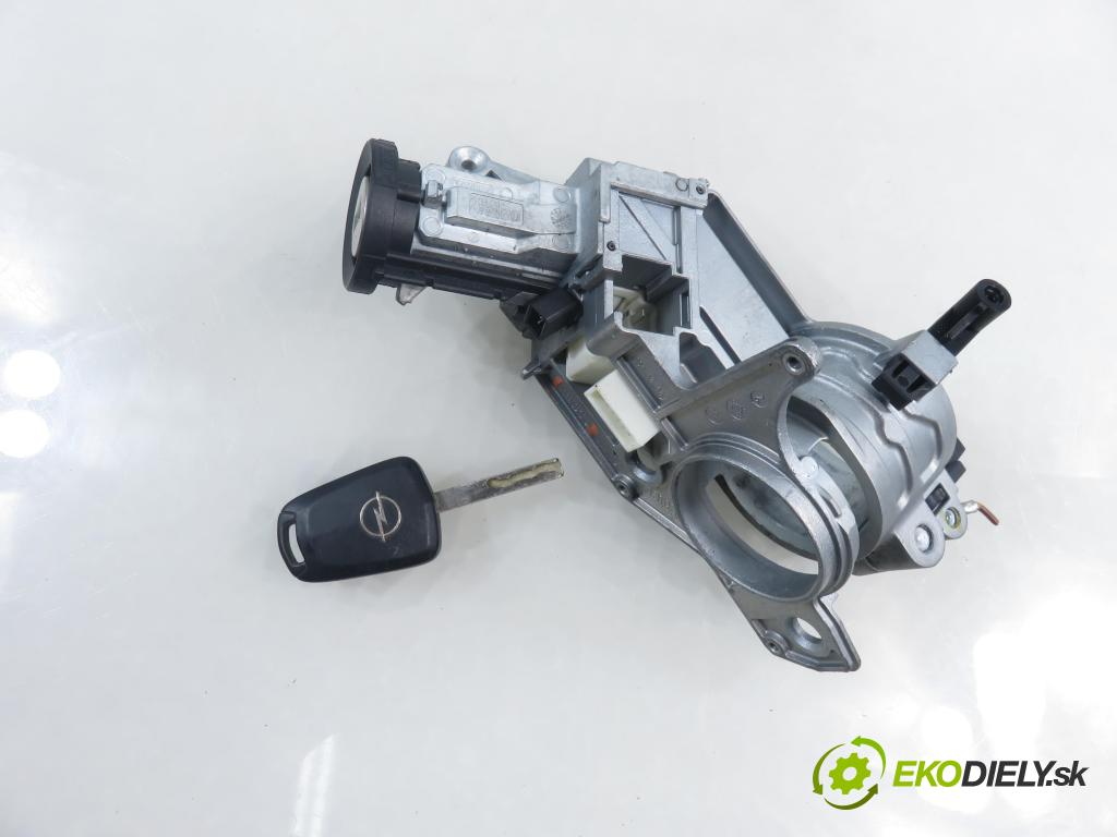 OPEL ZAFIRA B (A05) MINIVAN 2006 74,00 1.9 CDTI 8V 101 - Z 19 DTL 1910,00 spinačka N0501881 (Spínacia skrinka)