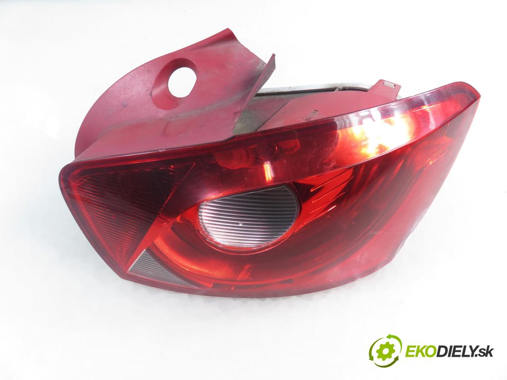 SEAT IBIZA IV (6J5, 6P1) HB 2009 51,00 1.2 12V DOHC 70 - BZG 1198,00 Svetlo pravé zadné 6J4945096B