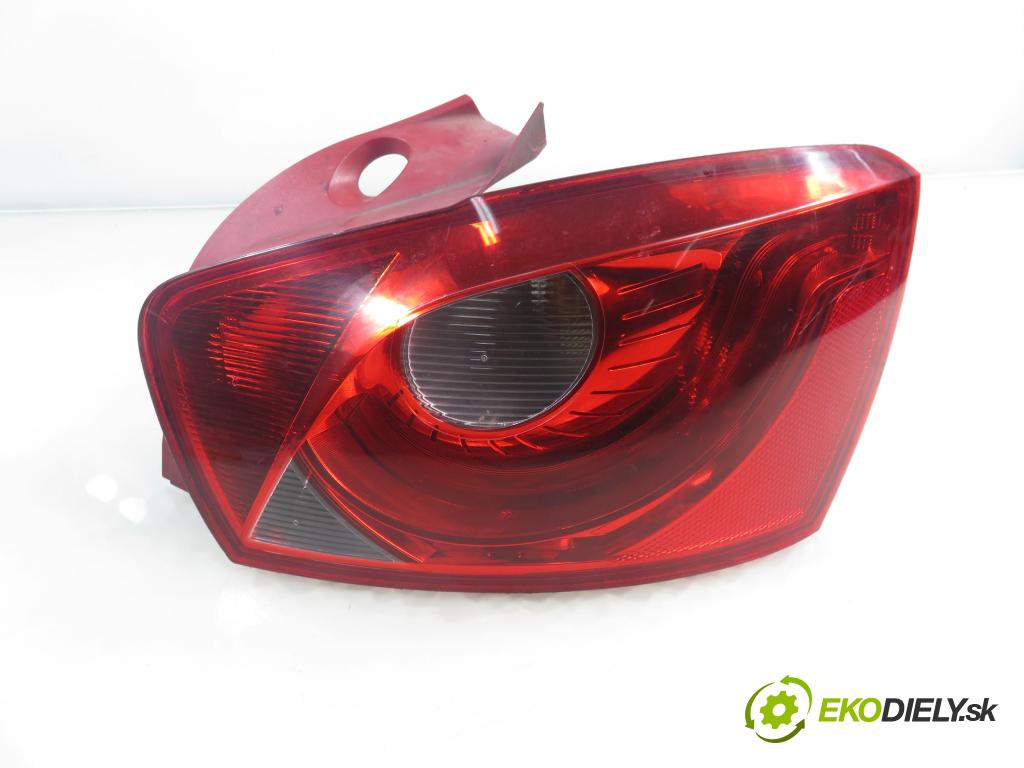SEAT IBIZA IV (6J5, 6P1) HB 2009 51,00 1.2 12V DOHC 70 - BZG 1198,00 Svetlo pravé zadné 6J4945096B