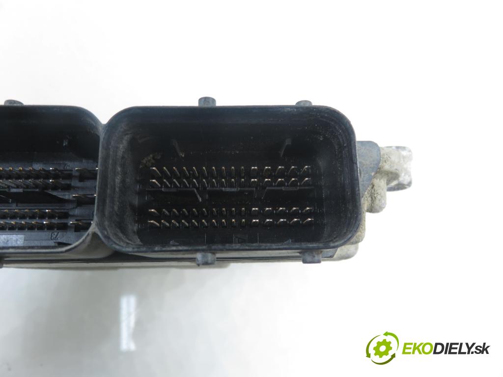 OPEL ZAFIRA B (A05) MINIVAN 2006 74,00 1.9 CDTI 8V 101 - Z 19 DTL 1910,00 Riadiaca jednotka Motor 0281012549 ; 5598922