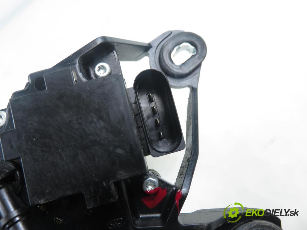 VW TOURAN (1T1, 1T2) MINIVAN 2005 75,00 1.6 - BGU 1595,00 Motorček stierače zadné 1T0955711