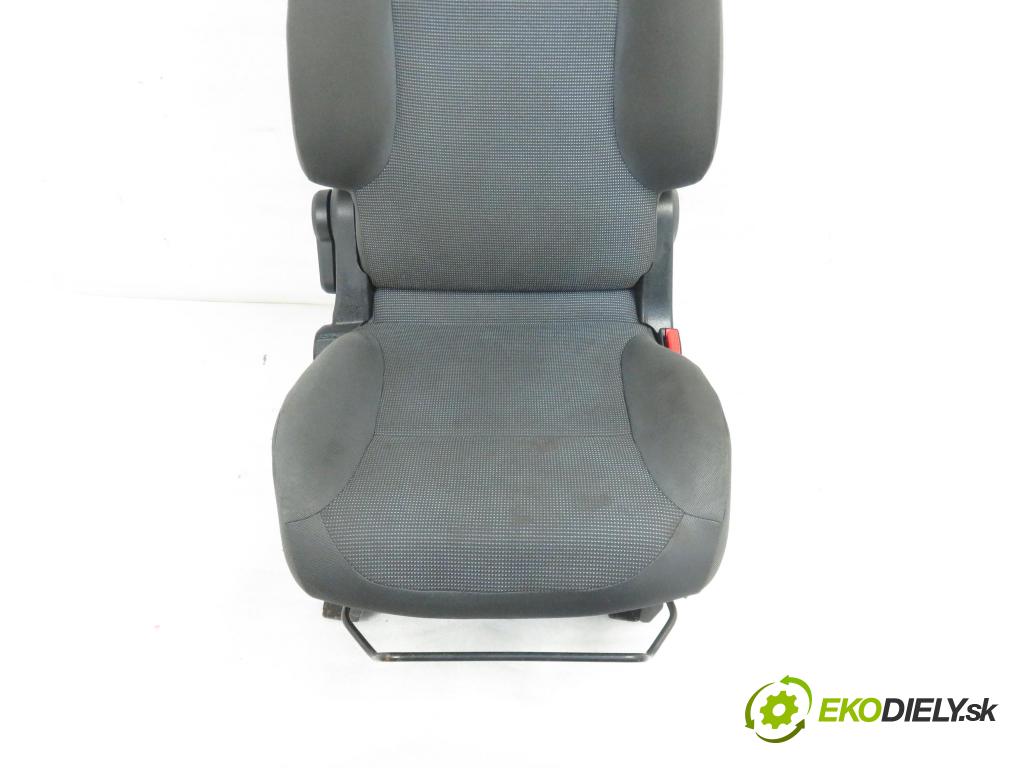 PEUGEOT PARTNER Skrzynia FURGON 2011 55,00 1.6 HDi - 9HT (DV6BTED4) 1560,00 Sedadlo CESTUJÚCI/PP