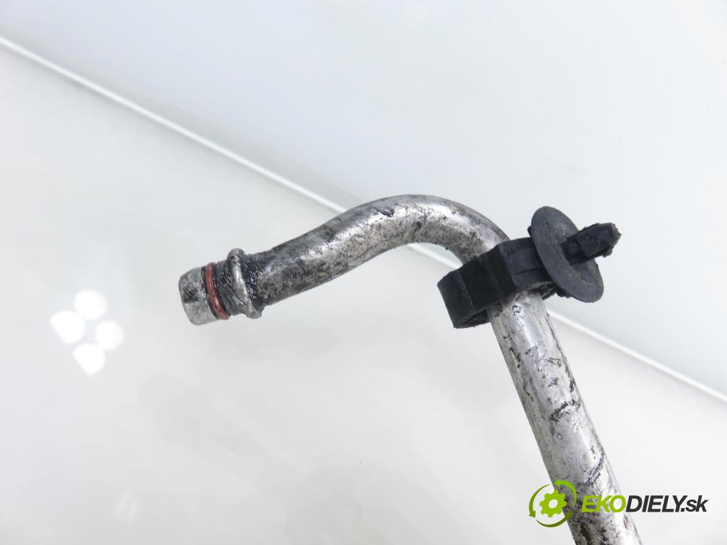 RENAULT GRAND ESPACE IV (JK0/1_) MINIVAN 2003 125,00 2.0 Turbo (JK0A, JK0B, JK0N) - F4R 797 1998,00 rúrka / Rúra servočerpadlo 8200276122