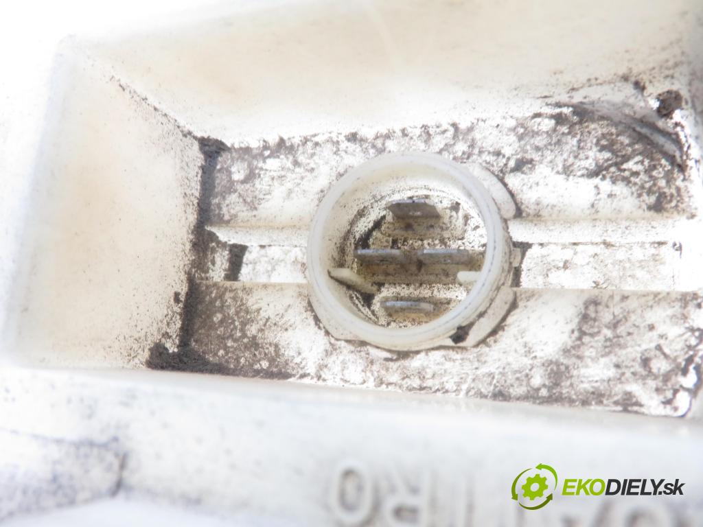 AUDI A4 (8D2, B5) SEDAN 1996 74,00 1.6 8V 100 - ADP 1595,00 pumpa paliva 8D0201319