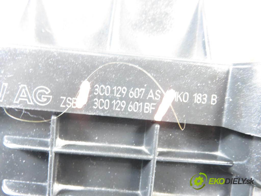 VW PASSAT B6 (3C2) SEDAN 2007 125,00 2.0 TDI - BMR 1968,00 Obal filtra vzduchu 3C0129607AS ; 3C0129601BF (Obal vzduchového filtra)