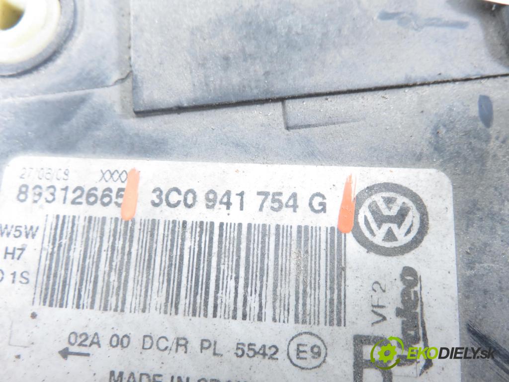 VW PASSAT B6 (3C2) SEDAN 2007 125,00 2.0 TDI - BMR 1968,00 Svetlo PP 3C0941754G