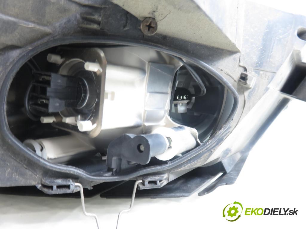 VW PASSAT B6 (3C2) SEDAN 2007 125,00 2.0 TDI - BMR 1968,00 Svetlo PP 3C0941754G