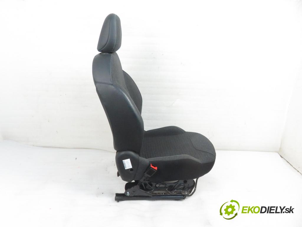 CITROEN C3 II (SC_) HB 2010 0,00 1.6 HDi 90 - 9HX (DV6ATED4) 1560,00 Sedadlo šoféri