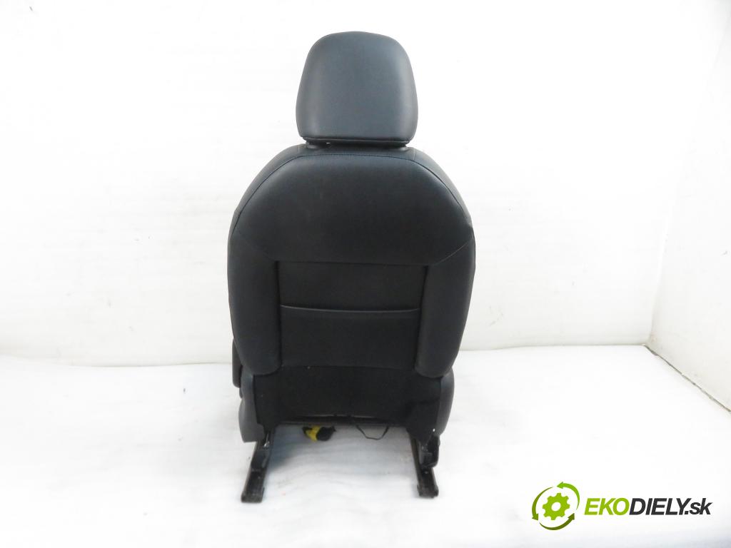 CITROEN C3 II (SC_) HB 2010 0,00 1.6 HDi 90 - 9HX (DV6ATED4) 1560,00 Sedadlo šoféri