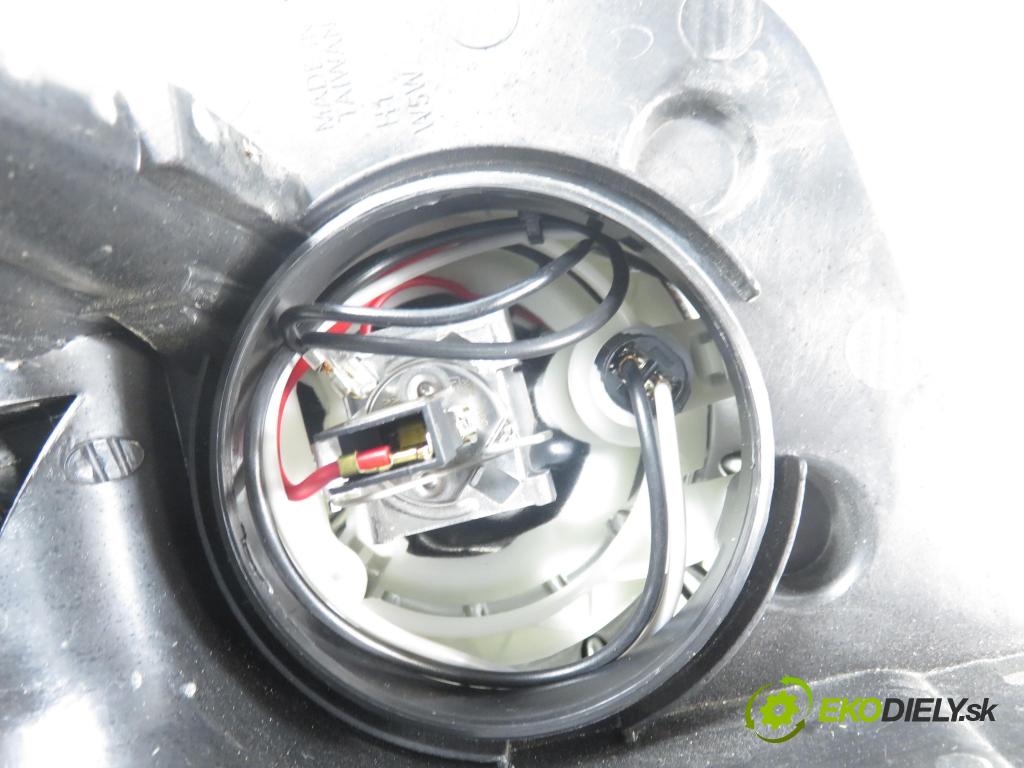 OPEL ZAFIRA B (A05) MINIVAN 2006 74,00 1.9 CDTI 8V 101 - Z 19 DTL 1910,00 Svetlo LP