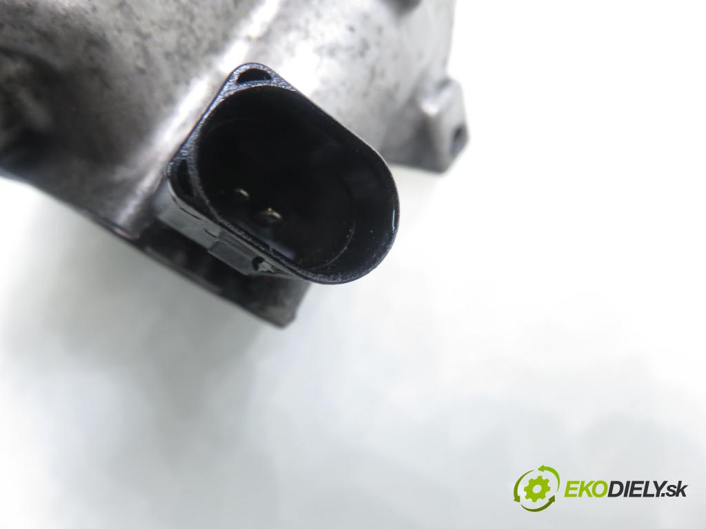 VW PASSAT B6 (3C2) SEDAN 2007 125,00 2.0 TDI - BMR 1968,00 KOMPRESOR: klimatizácie 1K0820859F (Kompresor klimatizácie)