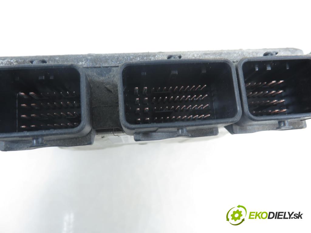 FIAT ULYSSE (179_) VAN 2003 94,00 2.2 JTD - 4HW (DW12ATED4) 2179,00 Riadiaca jednotka Motor 0281011033 ; 9646719280