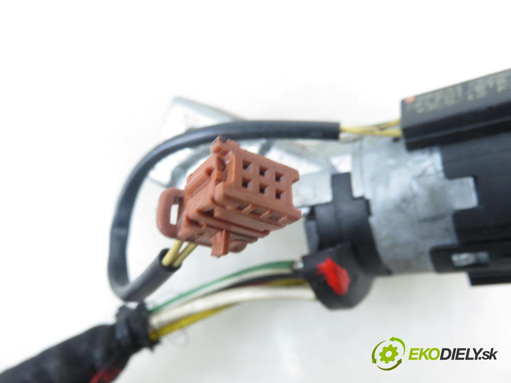 FIAT ULYSSE (179_) VAN 2003 94,00 2.2 JTD - 4HW (DW12ATED4) 2179,00 spinačka 9663123280 (Spínacia skrinka)