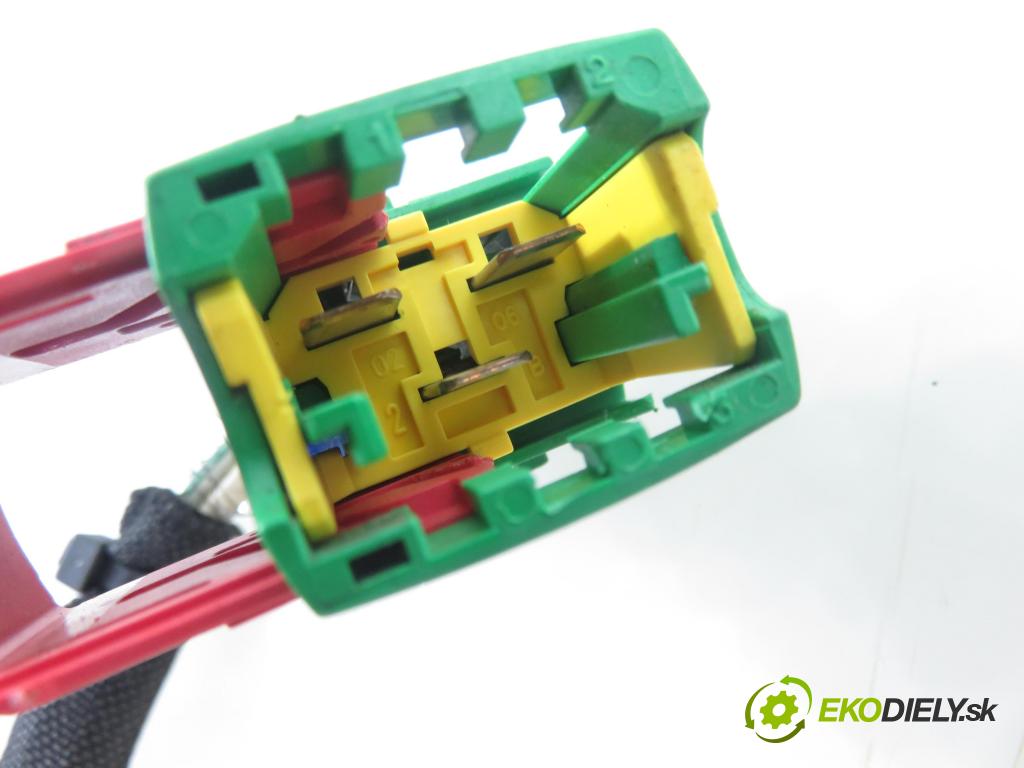 FIAT ULYSSE (179_) VAN 2003 94,00 2.2 JTD - 4HW (DW12ATED4) 2179,00 spinačka 9663123280 (Spínacia skrinka)