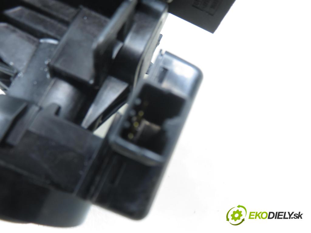 SUZUKI IGNIS II (MH) HB 2003 69,00 1.3 VVT 4x4 94 - M13A 1328,00 spinačka 24413106 ; 3397086G0 ; X1T12571M (Spínacia skrinka)