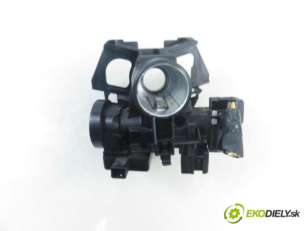 SUZUKI IGNIS II (MH) HB 2003 69,00 1.3 VVT 4x4 94 - M13A 1328,00 spinačka 24413106 ; 3397086G0 ; X1T12571M (Spínacia skrinka)