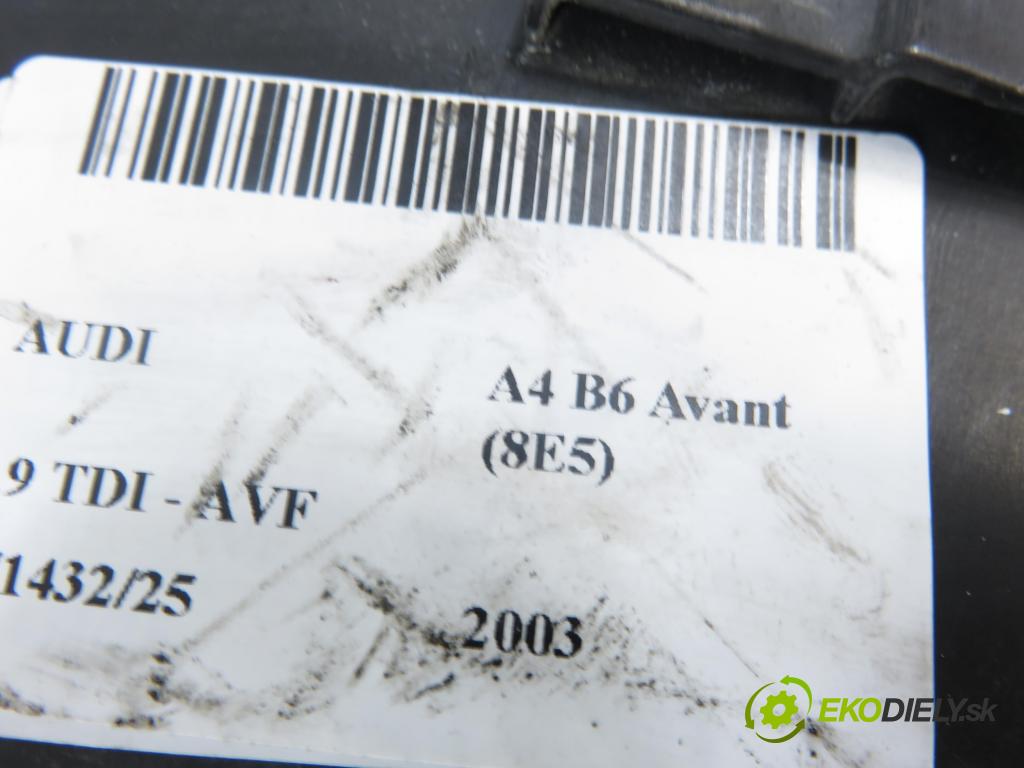 AUDI A4 Avant (8E5, B6) KOMBI 2003 96,00 1.9 TDI PD 130 - AVF 1896,00 Svetlo PP 8E0941004F